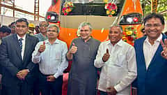 ಬೆಂಗಳೂರು: 'ವಂದೇ ಭಾರತ್ ಸ್ಲೀಪರ್ ಕೋಚ್' ಮಾದರಿ ಅನಾವರಣಗೊಳಿಸಿದ ರೈಲ್ವೆ ಸಚಿವ ಅಶ್ವಿನಿ ವೈಷ್ಣವ್!